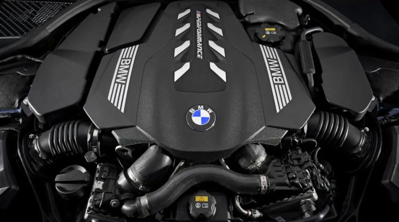 BMW M Performance engine bay serviced and tuned by KPM Motorsport